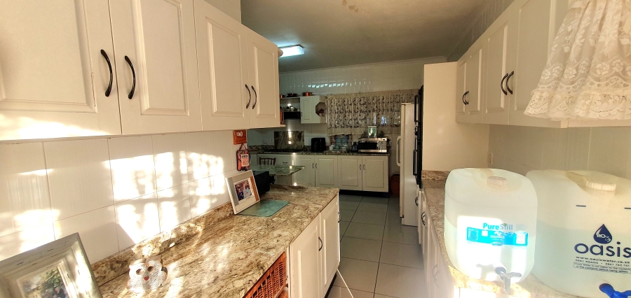 5 Bedroom Property for Sale in Winterhoek Park Eastern Cape